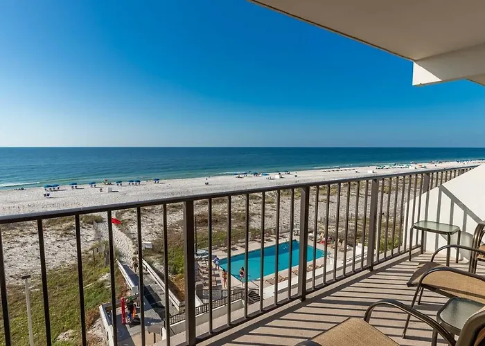 Apartment Island Winds East 404 *